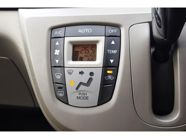 ミライース G ナビ テレビ ドライブレコーダー 禁煙車 オートエアコン アイドリングストップ 革巻きステアリング キーレス 純正フロアマット 純正ドアバイザー アルミホイール 記録簿 スペアキー(17枚目)