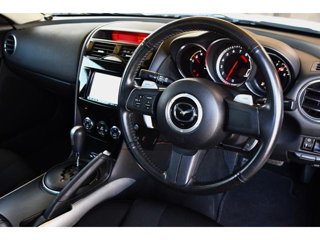 ＲＸ－８ タイプＧ　ナビＴＶ　ＥＴＣ　バックカメラ　ＳＰＩＲＩＴ　Ｒ用フロントバンパー・フロントスポイラー・サイドスポイラー　リヤスポイラー　禁煙車　オートライト　オートワイパー　オートエアコン　１８インチアルミホイール（4枚目）