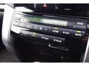 ＡＸ　ワンオーナー　サンルーフ　ルーフレール　ナビ　テレビ　Ｂｌｕｅｔｏｏｔｈ　バックカメラ　８人乗り　３列シート　禁煙車　ステアリングリモコン　ＨＩＤランプ　　木目調パネル　前後・左右独立オートエアコン（30枚目）