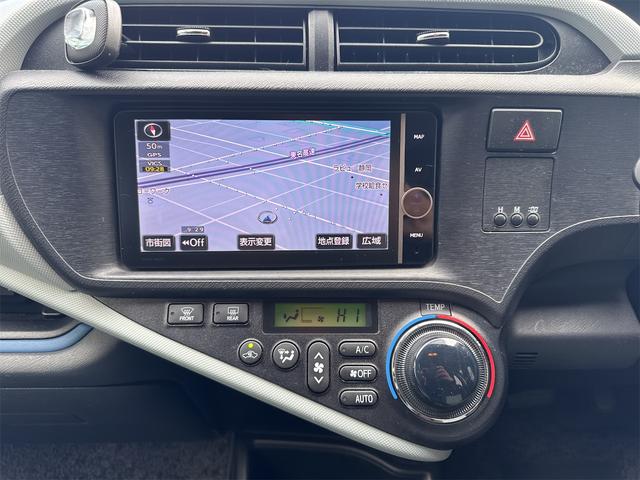 アクア Ｓ　ＥＴＣ　バックカメラ　ナビ　キーレスエントリー　アイドリングストップ　電動格納ミラー　ＣＶＴ　衝突安全ボディ　ＡＢＳ　ＥＳＣ　エアコン　パワーステアリング　パワーウィンドウ（4枚目）