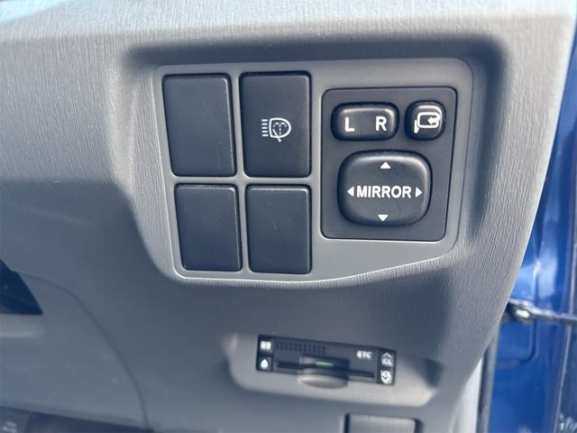 プリウス Gツーリングセレクションレザーパッケージ ETC バックカメラ ナビ TV オートクルーズコントロール 衝突被害軽減システム アルミホイール LEDヘッドランプ ヘッドライトウォッシャー スマートキー 電動格納ミラー CVT 盗難防止システム(8枚目)