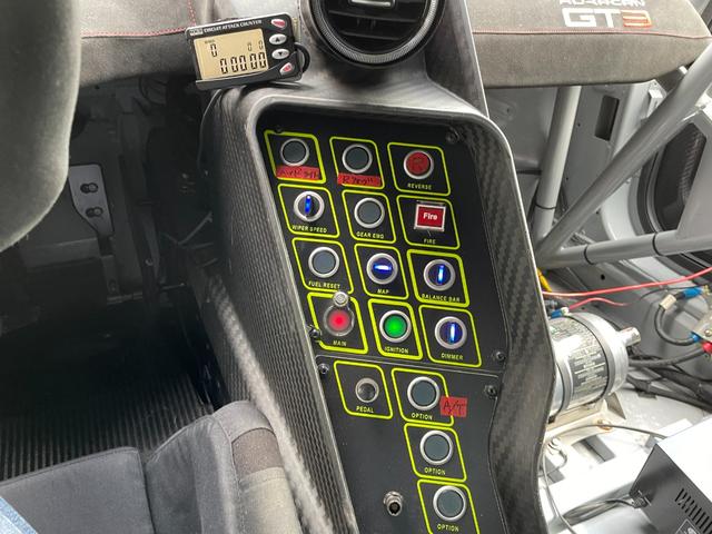 ウラカン 　ウラカンＧＴ３　レース専用車　レース未使用車（26枚目）