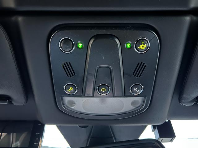 グランカブリオ スポーツ ★グランカブリオ スポーツ★カーボンファイバーインテリアパネル★フロントパークセンサー★ブラックレザーシート★エレクトリックパーキングブレーキ★クルーズコントロール★純正AW20インチ★キーレス(39枚目)