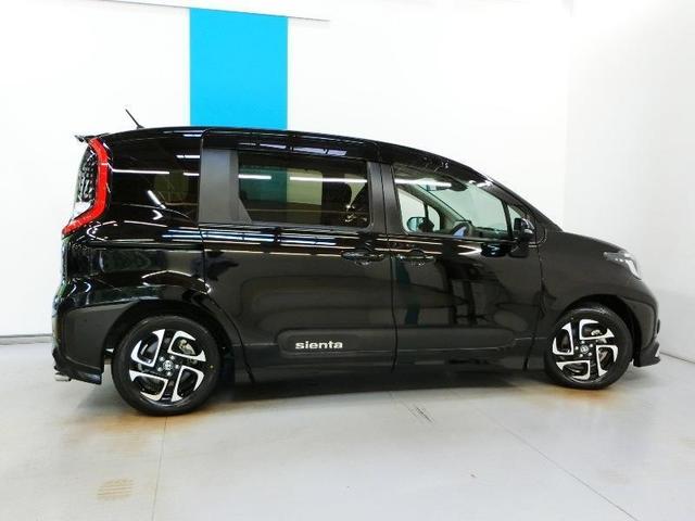 シエンタ ハイブリッドＺ　ハイブリッド　安全装備　衝突被害軽減システム　横滑り防止機能　ＡＢＳ　エアバッグ　オートクルーズコントロール　盗難防止装置　バックカメラ　ＥＴＣ　ドラレコ　ミュージックプレイヤー接続可　スマートキー（9枚目）