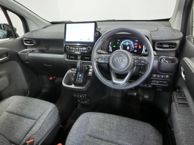 シエンタ ハイブリッドＺ　ハイブリッド　安全装備　衝突被害軽減システム　横滑り防止機能　ＡＢＳ　エアバッグ　オートクルーズコントロール　盗難防止装置　バックカメラ　ＥＴＣ　ドラレコ　ミュージックプレイヤー接続可　スマートキー（11枚目）