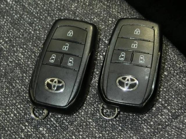 シエンタ ハイブリッドＺ　ハイブリッド　安全装備　衝突被害軽減システム　横滑り防止機能　ＡＢＳ　エアバッグ　オートクルーズコントロール　盗難防止装置　バックカメラ　ＥＴＣ　ドラレコ　ミュージックプレイヤー接続可　スマートキー（19枚目）