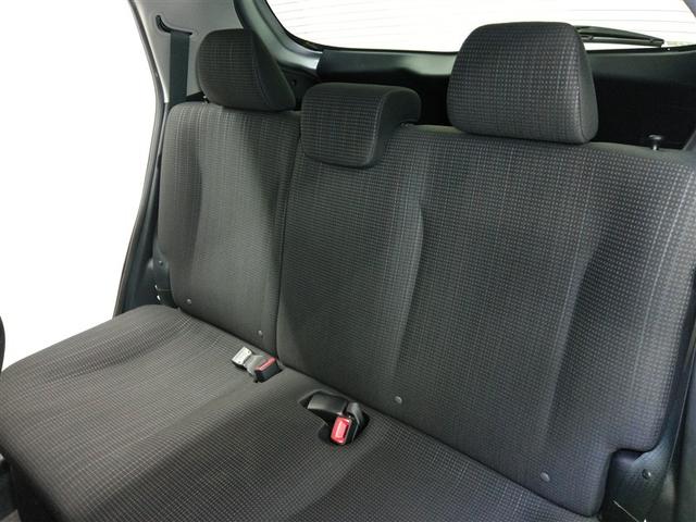 ヴィッツ ハイブリッドＦ　ハイブリッド　衝突被害軽減システム　横滑り防止機能　ＡＢＳ　エアバッグ　盗難防止装置　ナビ　バックカメラ　ＥＴＣ　ミュージックプレイヤー接続可　スマートキー　キーレス　フル装備　オートマ（16枚目）