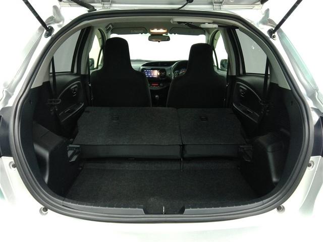 ヴィッツ ハイブリッドＦ　ハイブリッド　衝突被害軽減システム　横滑り防止機能　ＡＢＳ　エアバッグ　盗難防止装置　ナビ　バックカメラ　ＥＴＣ　ミュージックプレイヤー接続可　スマートキー　キーレス　フル装備　オートマ（18枚目）