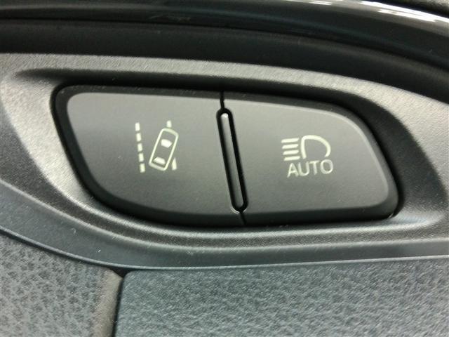 ヴィッツ ハイブリッドＦ　ハイブリッド　衝突被害軽減システム　横滑り防止機能　ＡＢＳ　エアバッグ　盗難防止装置　ナビ　バックカメラ　ＥＴＣ　ミュージックプレイヤー接続可　スマートキー　キーレス　フル装備　オートマ（35枚目）