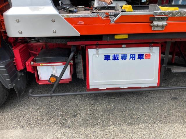 キャンター 　積載車セルフローダー　極東フラトップＺＥＲＯ－ＩＩ　８ｃｈリモコン　３．０Ｄターボ　　　車線逸脱警報装置　２．３ｔ積み　油圧ゲート　　外装カスタム（17枚目）
