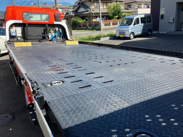 キャンター 　積載車セルフローダー　極東フラトップＺＥＲＯ－ＩＩ　８ｃｈリモコン　３．０Ｄターボ　　　車線逸脱警報装置　２．３ｔ積み　油圧ゲート　　外装カスタム（39枚目）