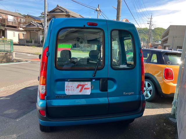 カングー １．６　ＥＴＣ　バックカメラ　ナビ　ＴＶ　両側スライドドア　キーレスエントリー　ＡＴ　エアコン　パワーステアリング　パワーウィンドウ　タイミングベルト交換歴有（14枚目）