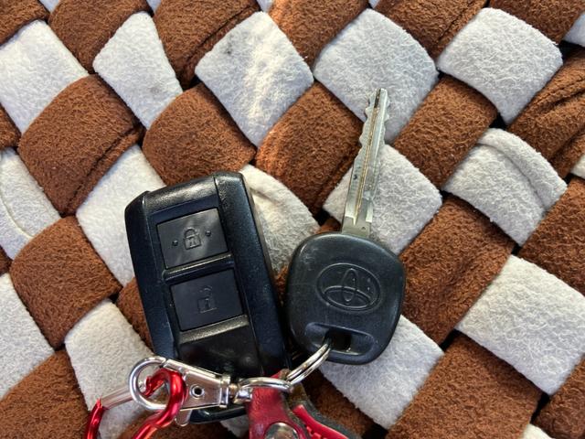 トヨエース トヨタディーラー使用車 3t積 積載車 修復歴なし 車検8年10月 6MT エアコン パワステ パワーウィンドウ エアバック ラジコン ユニック NEO5 4.0ディーゼルターボ(10枚目)