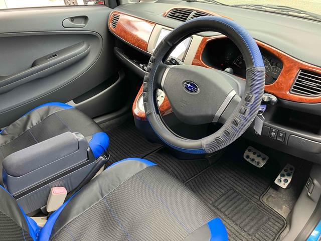 Ｒ２ Ｓ　スーパーチャージャー　ＥＴＣ　ナビ　キーレスエントリー　電動格納ミラー　ＣＶＴ　ＡＢＳ　Ｂｌｕｅｔｏｏｔｈ　アルミホイール　衝突安全ボディ　エアコン　パワーステアリング　パワーウィンドウ（3枚目）