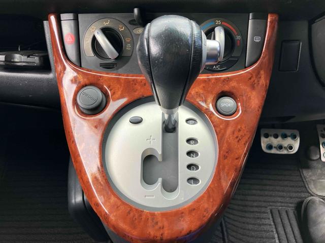 Ｒ２ Ｓ　スーパーチャージャー　ＥＴＣ　ナビ　キーレスエントリー　電動格納ミラー　ＣＶＴ　ＡＢＳ　Ｂｌｕｅｔｏｏｔｈ　アルミホイール　衝突安全ボディ　エアコン　パワーステアリング　パワーウィンドウ（7枚目）