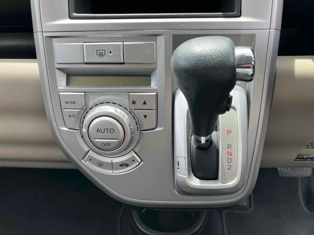ゼスト Ｄ　スマートキー　電動格納ミラー　ベンチシート　ＡＴ　盗難防止システム　ＡＢＳ　ＣＤ　ミュージックプレイヤー接続可　衝突安全ボディ　エアコン　パワーステアリング　パワーウィンドウ（4枚目）