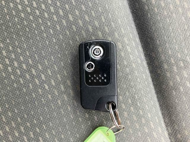 ゼスト Ｄ　スマートキー　電動格納ミラー　ベンチシート　ＡＴ　盗難防止システム　ＡＢＳ　ＣＤ　ミュージックプレイヤー接続可　衝突安全ボディ　エアコン　パワーステアリング　パワーウィンドウ（5枚目）