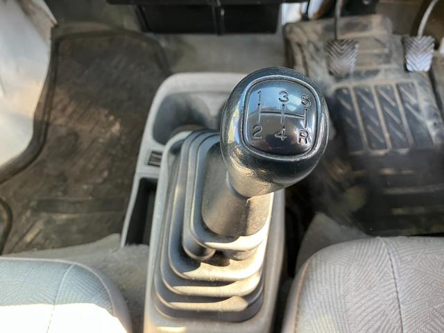ミニキャブトラック ＶＸ－ＳＥ　軽トラック　ＭＴ　エアコン（4枚目）