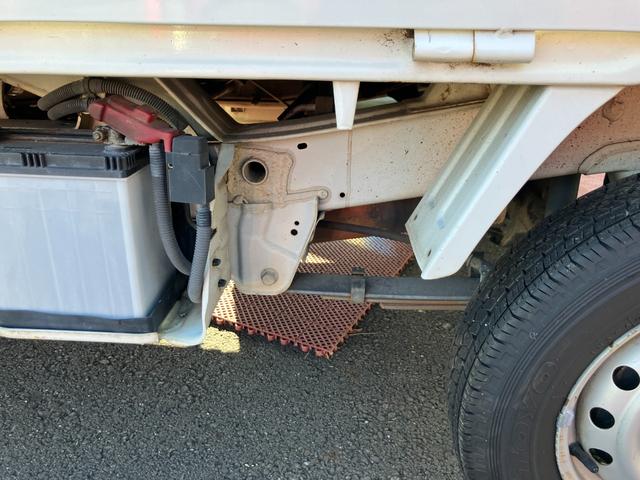 ミニキャブトラック ＶＸ－ＳＥ　軽トラック　ＭＴ　エアコン（26枚目）