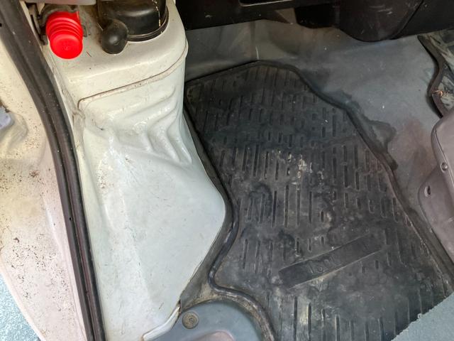 ミニキャブトラック ＶＸ－ＳＥ　軽トラック　ＭＴ　エアコン（32枚目）