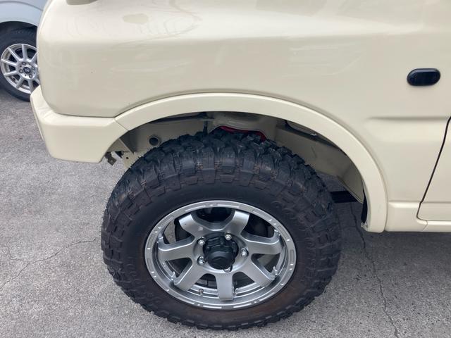 ジムニー XC リフトアップ マッドタイヤ アルミホイール オールペイント 社外テール 社外バンパー 5速マニュアル 4WD ターボ 5MT(6枚目)