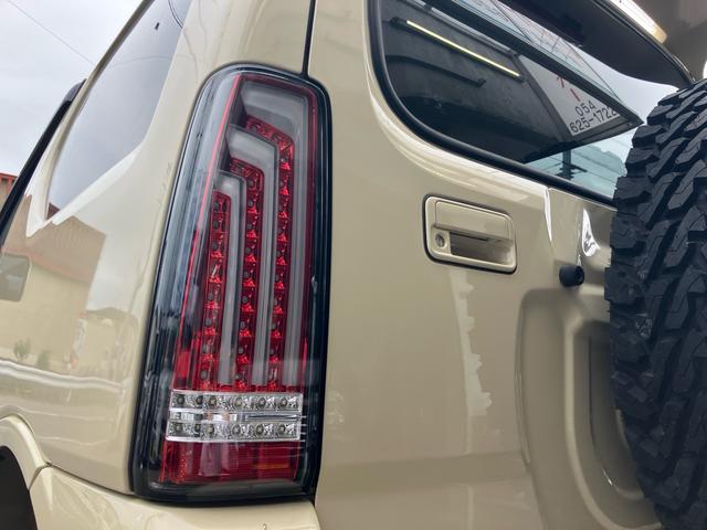 ジムニー XC リフトアップ マッドタイヤ アルミホイール オールペイント 社外テール 社外バンパー 5速マニュアル 4WD ターボ 5MT(15枚目)
