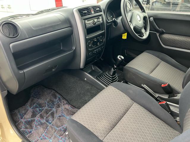 ジムニー XC リフトアップ マッドタイヤ アルミホイール オールペイント 社外テール 社外バンパー 5速マニュアル 4WD ターボ 5MT(32枚目)