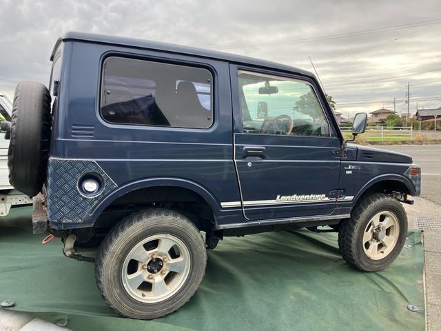 ジムニー  リフトアップ アルミホイール オートマ 社外ステアリング シート マフラー バンパー(10枚目)