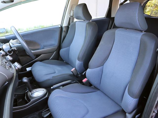 G ワンオーナー 禁煙車 純正オーディオ 1年保証付き キーレス 走行2万キロ台 浜松フィット 浜松コンパクトカー 浜松中古車(18枚目)