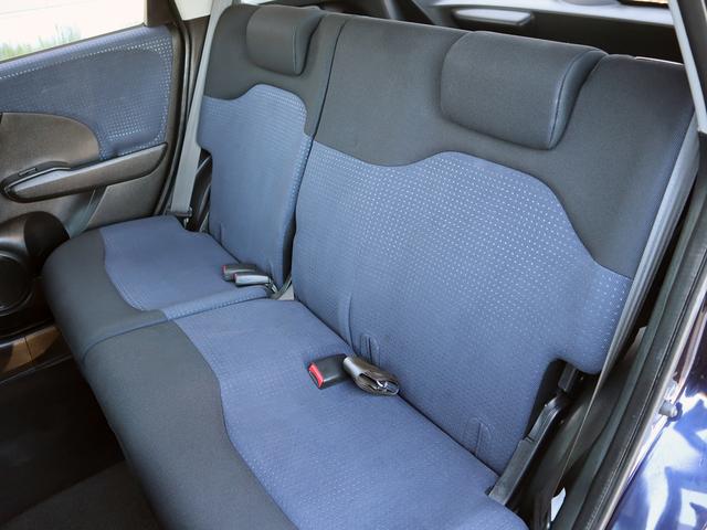 G ワンオーナー 禁煙車 純正オーディオ 1年保証付き キーレス 走行2万キロ台 浜松フィット 浜松コンパクトカー 浜松中古車(19枚目)