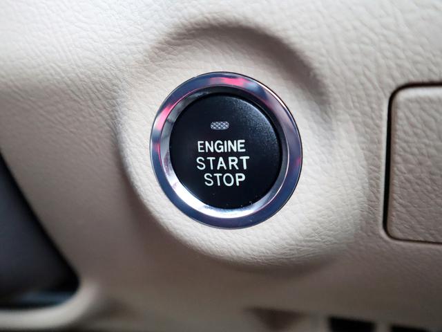 ロイヤルサルーン HDDナビ パワーシート バックカメラ スマートキー 禁煙車 1年保証付き プッシュスタート Bluetooth HIDヘッドライト ETC 純正アルミホイール オートエアコン オートライト(19枚目)