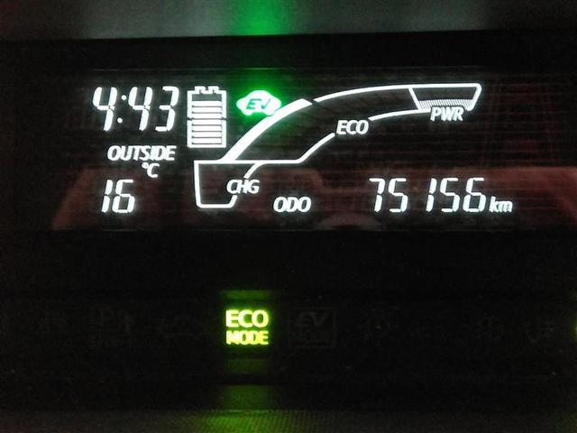 アクア Ｌ　ハイブリッド　ワンオーナー　横滑り防止機能　ＡＢＳ　エアバッグ　盗難防止装置　ＥＴＣ　ドラレコ　ＣＤ　キーレス　フル装備　オートマ（13枚目）