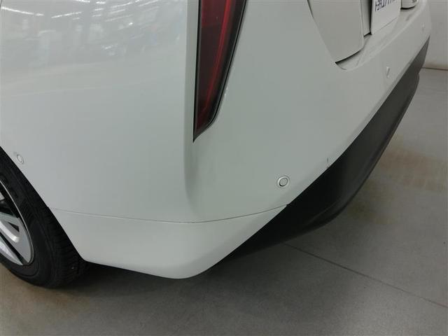 プリウス Ａ　ハイブリッド　ワンオーナー　安全装備　衝突被害軽減システム　横滑り防止機能　ＡＢＳ　エアバッグ　オートクルーズコントロール　盗難防止装置　バックカメラ　ＥＴＣ　ドラレコ　ミュージックプレイヤー接続可（7枚目）