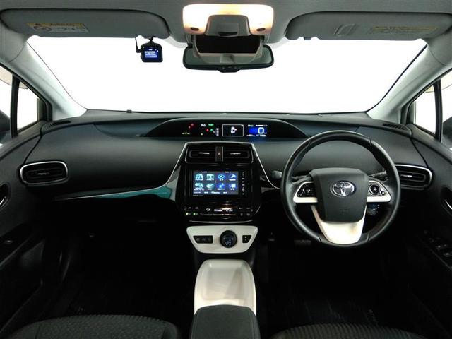 プリウス Ａ　ハイブリッド　ワンオーナー　安全装備　衝突被害軽減システム　横滑り防止機能　ＡＢＳ　エアバッグ　オートクルーズコントロール　盗難防止装置　バックカメラ　ＥＴＣ　ドラレコ　ミュージックプレイヤー接続可（11枚目）