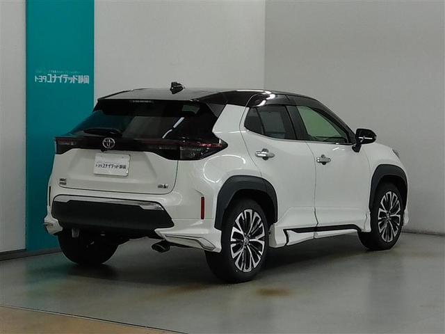 ヤリスクロス ハイブリッドＺ　ハイブリッド　ワンオーナー　電動シート　安全装備　衝突被害軽減システム　横滑り防止機能　ＡＢＳ　エアバッグ　オートクルーズコントロール　盗難防止装置　ナビ　バックカメラ　ＥＴＣ　ドラレコ　スマートキー（8枚目）