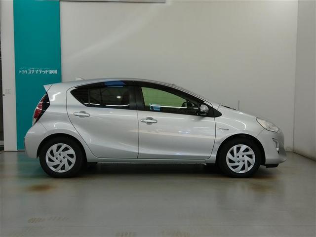 アクア Ｓ　ハイブリッド　ワンオーナー　横滑り防止機能　ＡＢＳ　エアバッグ　盗難防止装置　バックカメラ　ＥＴＣ　ミュージックプレイヤー接続可　ＣＤ　スマートキー　キーレス　フル装備　オートマ（9枚目）