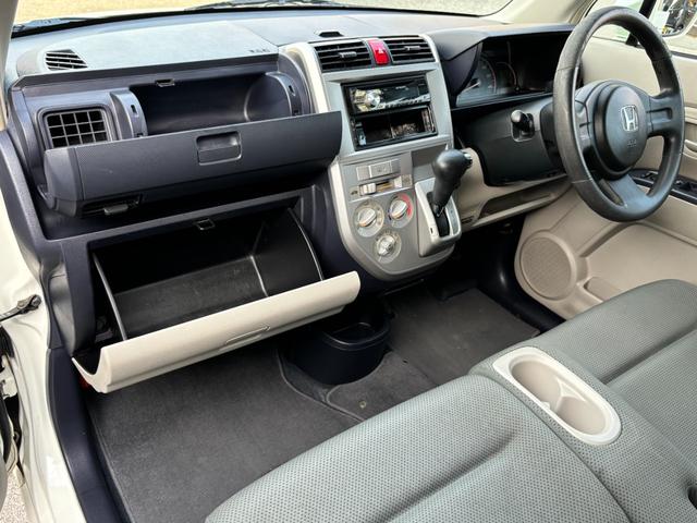 ゼスト Ｇ　車検　２年　付き　タイミングベルト交換済み　社外ＣＤ　キーレスエントリー　合鍵なし　電動格納ドアミラー　ドアバイザー　フロアマット（30枚目）