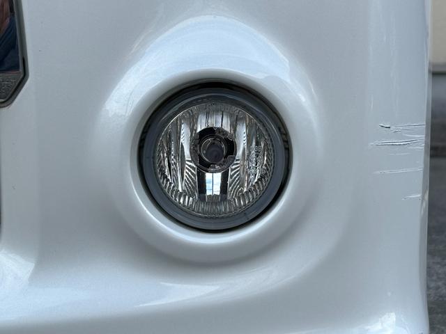 タント カスタムＲＳ　車検　２年　付き　　左後ろ電動スライドドア　１５インチ純正アルミホイール　国産タイヤ　スマートキー（合鍵なし）　社外オーディオ　ドアバイザー　フロアマット（10枚目）
