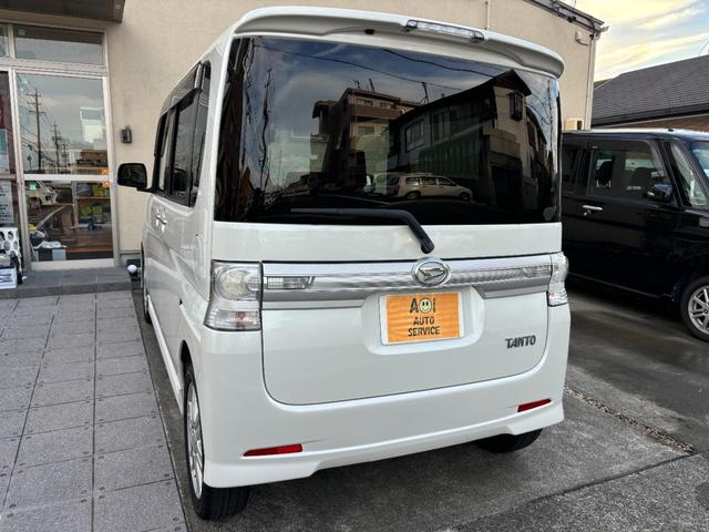 タント カスタムＲＳ　車検　２年　付き　　左後ろ電動スライドドア　１５インチ純正アルミホイール　国産タイヤ　スマートキー（合鍵なし）　社外オーディオ　ドアバイザー　フロアマット（13枚目）