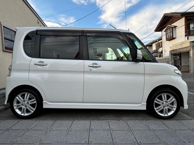 タント カスタムＲＳ　車検　２年　付き　　左後ろ電動スライドドア　１５インチ純正アルミホイール　国産タイヤ　スマートキー（合鍵なし）　社外オーディオ　ドアバイザー　フロアマット（18枚目）