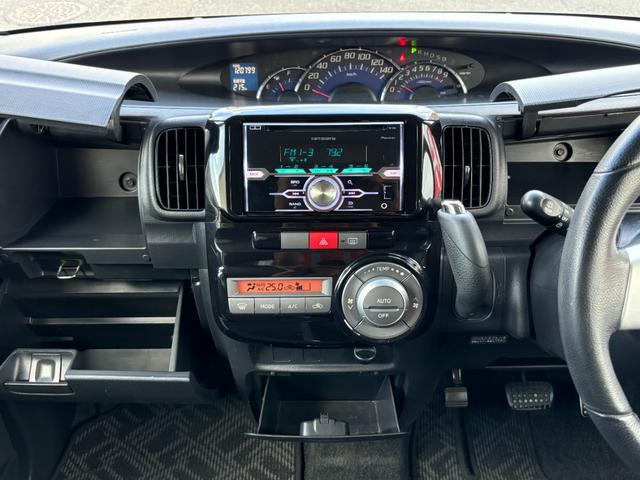 タント カスタムＲＳ　車検　２年　付き　　左後ろ電動スライドドア　１５インチ純正アルミホイール　国産タイヤ　スマートキー（合鍵なし）　社外オーディオ　ドアバイザー　フロアマット（24枚目）