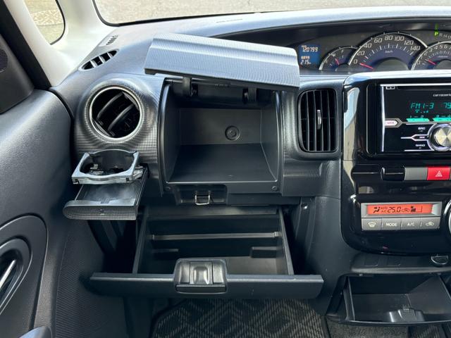 タント カスタムＲＳ　車検　２年　付き　　左後ろ電動スライドドア　１５インチ純正アルミホイール　国産タイヤ　スマートキー（合鍵なし）　社外オーディオ　ドアバイザー　フロアマット（30枚目）