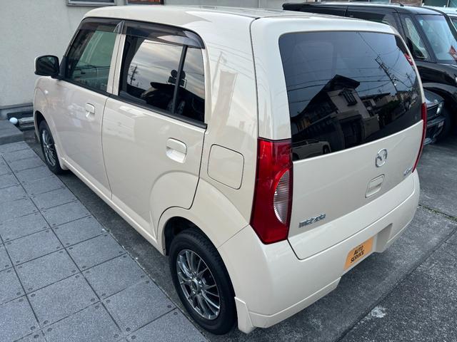 キャロル GII 車検 2年 付き ワンオーナー ナビ ワンセグ 5速マニュアル 5MT 13インチ社外アルミホイール 国産タイヤ 記録簿 キーレス 電動格納ドアミラー ドアバイザー フロアマット(12枚目)