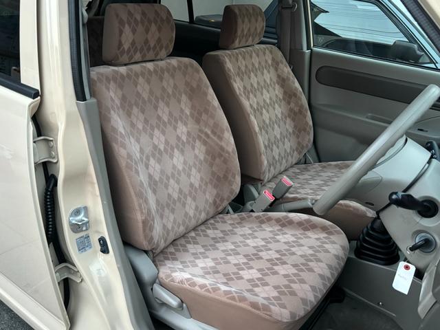 キャロル GII 車検 2年 付き ワンオーナー ナビ ワンセグ 5速マニュアル 5MT 13インチ社外アルミホイール 国産タイヤ 記録簿 キーレス 電動格納ドアミラー ドアバイザー フロアマット(33枚目)