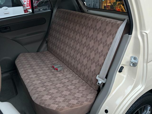 キャロル GII 車検 2年 付き ワンオーナー ナビ ワンセグ 5速マニュアル 5MT 13インチ社外アルミホイール 国産タイヤ 記録簿 キーレス 電動格納ドアミラー ドアバイザー フロアマット(37枚目)