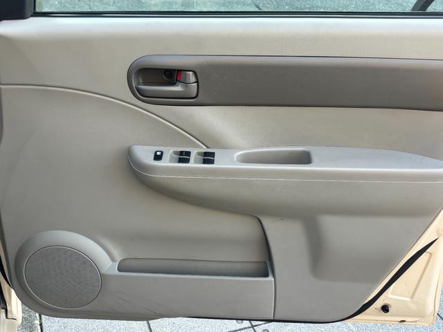 キャロル GII 車検 2年 付き ワンオーナー ナビ ワンセグ 5速マニュアル 5MT 13インチ社外アルミホイール 国産タイヤ 記録簿 キーレス 電動格納ドアミラー ドアバイザー フロアマット(42枚目)