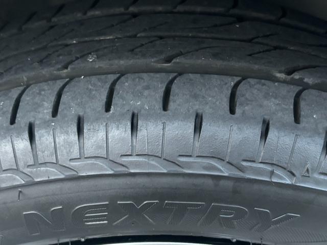 キャロル GII 車検 2年 付き ワンオーナー ナビ ワンセグ 5速マニュアル 5MT 13インチ社外アルミホイール 国産タイヤ 記録簿 キーレス 電動格納ドアミラー ドアバイザー フロアマット(47枚目)