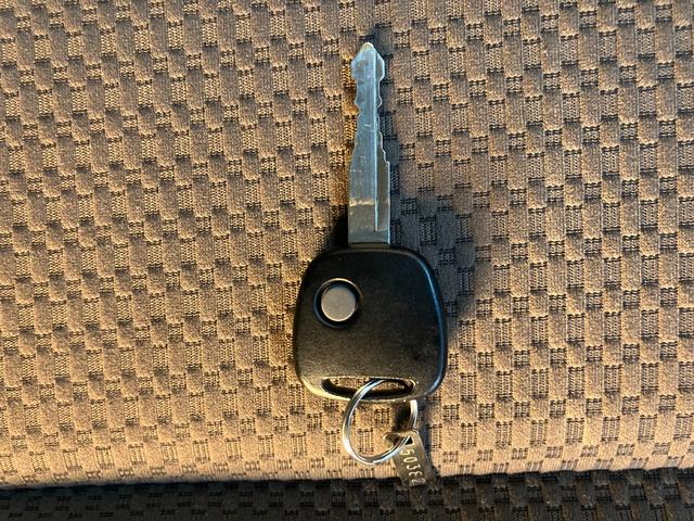 エブリイ ジョインターボ ETC ナビ TV キーレスエントリー 電動格納ミラー MT 盗難防止システム ABS CD DVD再生 アルミホイール 衝突安全ボディ エアコン パワーステアリング パワーウィンドウ(9枚目)