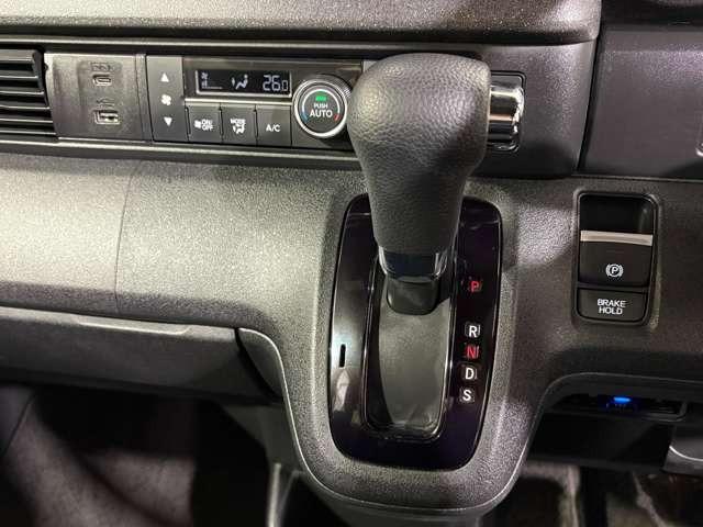 Ｎ－ＢＯＸカスタム 　ナビ　フルセグ　Ｂカメラ　ＥＴＣ　ＬＥＤ　ＡＷ　両側（片側のみ電動）スライドドア　スマートキー　ベンチシート　シートヒーター　フルフラットシート　ミュージックプレイヤー接続可　衝突被害軽減ブレーキ（18枚目）