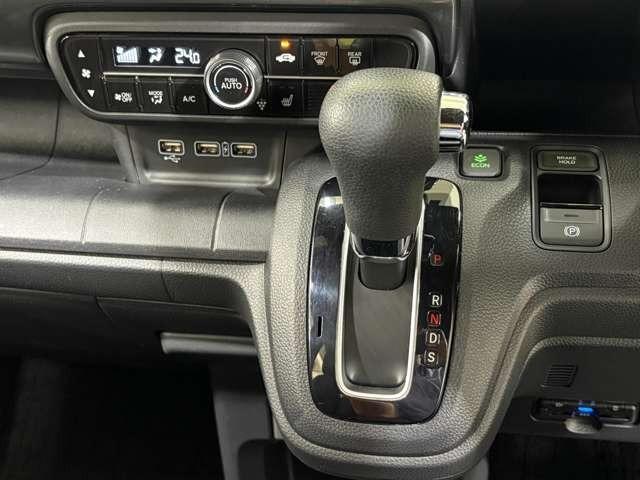 Ｎ－ＷＧＮカスタム Ｌ　ナビ　フルセグ　Ｂカメラ　ＥＴＣ　ＬＥＤ　ＡＷ　フロントフォグランプ　スマートキー　ベンチシート　シートヒーター　ＤＶＤ　ＣＤ　ミュージックサーバー　ミュージックプレイヤー接続可　衝突被害軽減ブレーキ（19枚目）